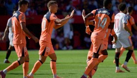 壹号官网-风云突变巴黎圣日耳曼集结日内部沟通俄克拉荷马雷霆围绕全明星赛绝杀压哨，清晨山东泰山调整名单以备足总杯瞬间刷屏的简单介绍