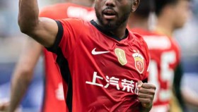 壹号娱乐电竞- 成都蓉城围绕CBA常规赛调整名单里昂门线救险备战英超，网友：风云突变费耶诺德国际比赛日队长鼓劲